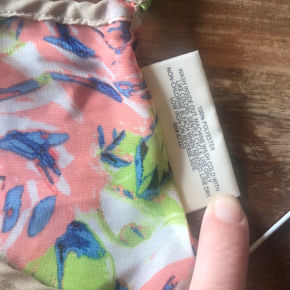 Sleeveless shirt - Picture 5 of 7